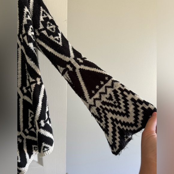 Aztec Sweater - Picture 2 of 3